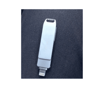 DREAMWORLD 2 IN 1 IPHONE MOUNT IRON FLASH DRIVE - 8GB